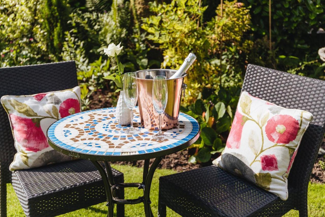 Wheatlands Lodge-Windermere - Award Winning - Adult Only - Free Car Park Extérieur photo